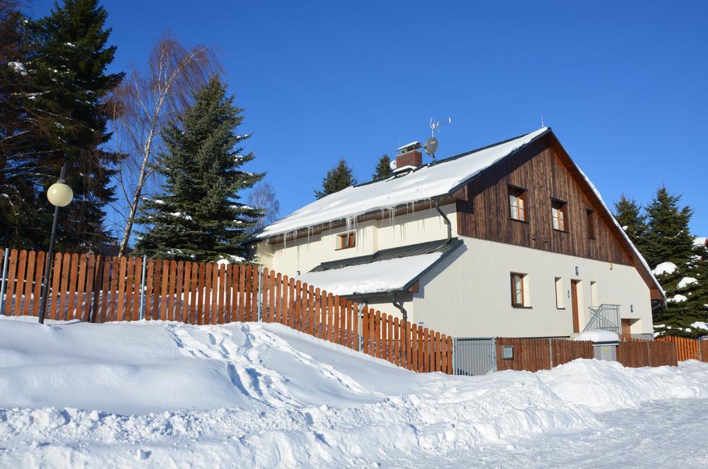 Haus Tolstejn Apartment Jiretin pod Jedlovou ภายนอก รูปภาพ