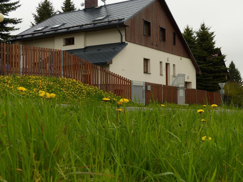 Haus Tolstejn Apartment Jiretin pod Jedlovou ภายนอก รูปภาพ