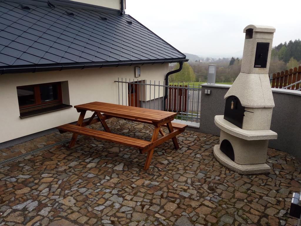Haus Tolstejn Apartment Jiretin pod Jedlovou ภายนอก รูปภาพ