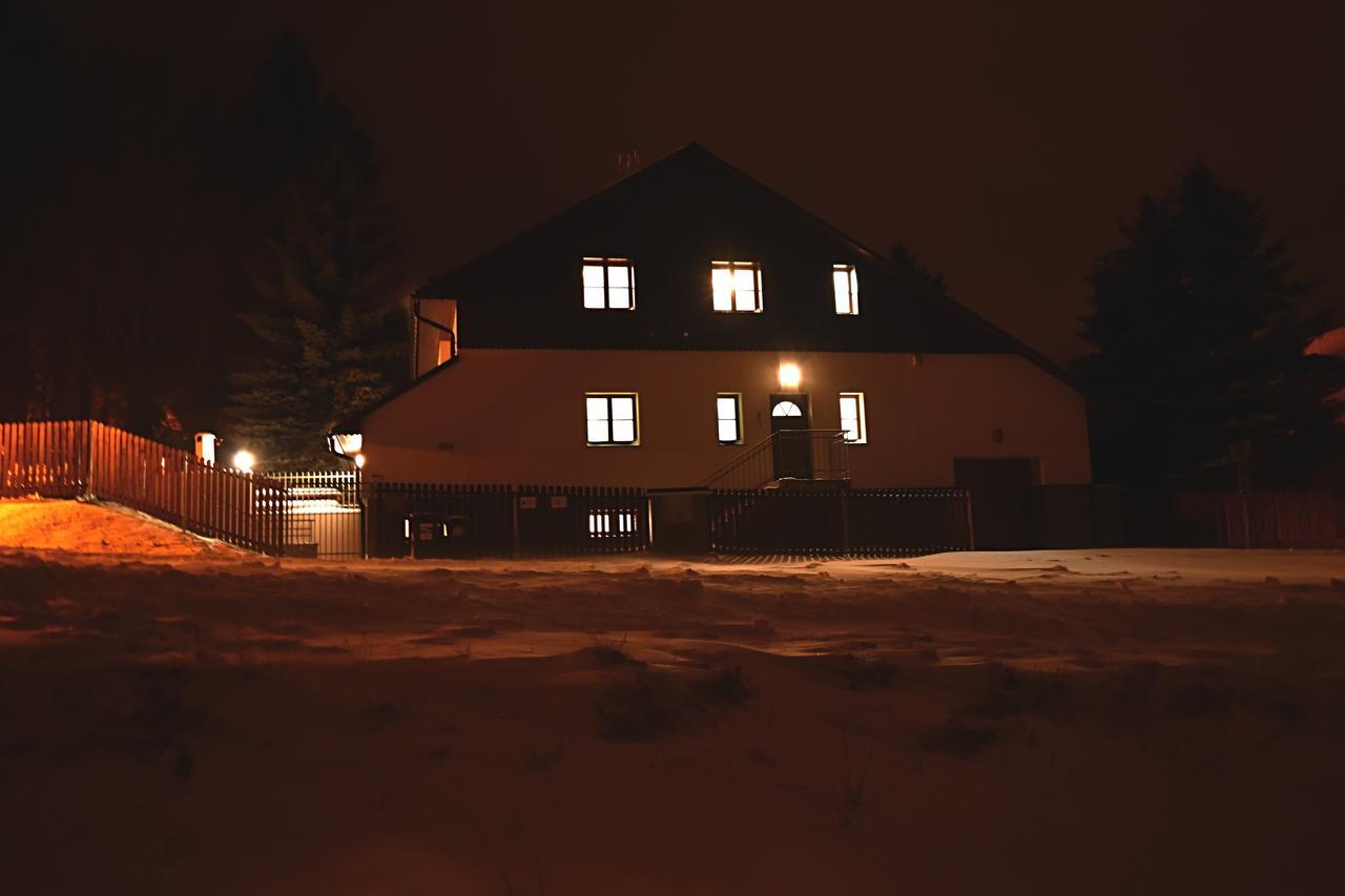 Haus Tolstejn Apartment Jiretin pod Jedlovou ภายนอก รูปภาพ